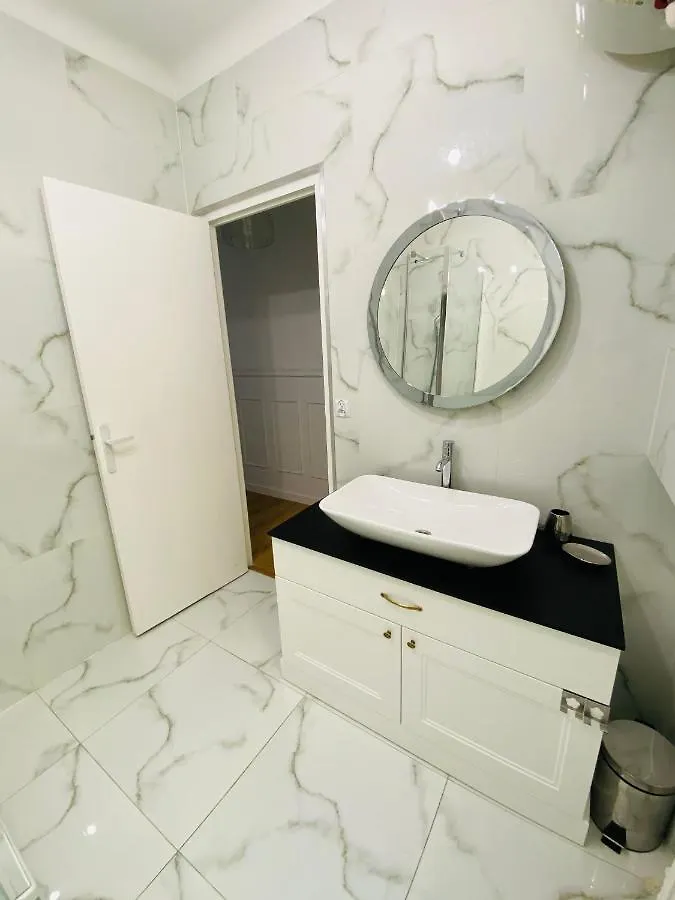 Le Nid Blanc Nice Centre צרפת